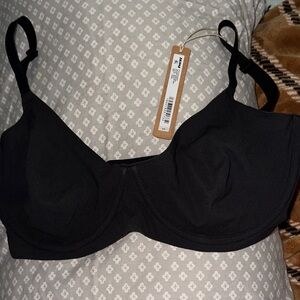 SKIMS Classic Black Underwire Bra